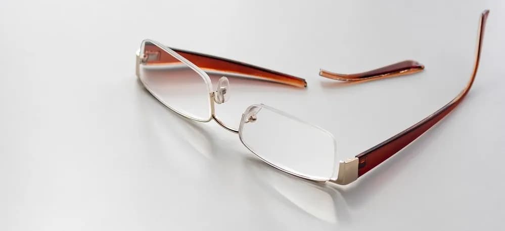 Czym skleić okulary? Sprawdź najlepsze kleje do naprawy oprawek