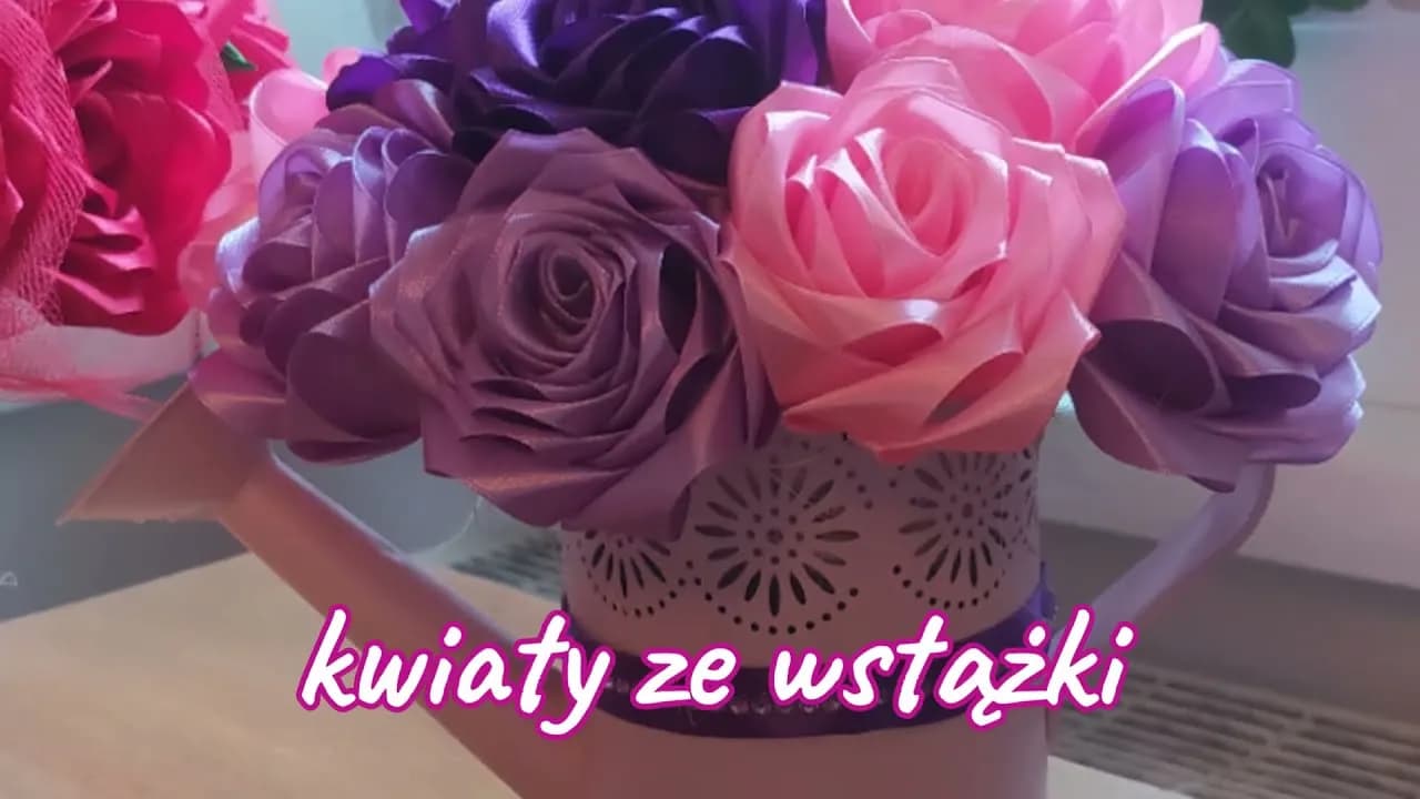Kwiaty ze wstążki DIY: Stwórz piękne dekoracje bez wysiłku